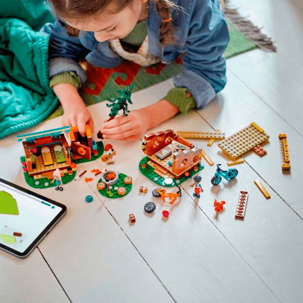 Constructor LEGO Adventure Camp Cozy Multicolor Numărul de piese 437, 7+ photo 10