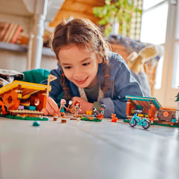 Constructor LEGO Adventure Camp Cozy Multicolor Numărul de piese 437, 7+ photo 12