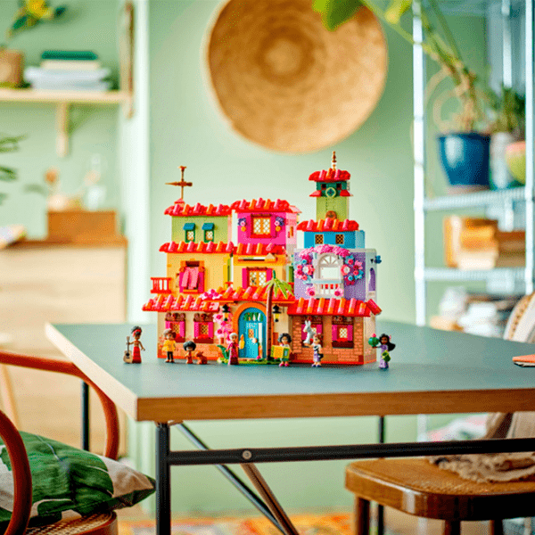 Конструктор LEGO The Magical Madrigal House Разноцветный Количество деталей 1560, 7+ photo 8
