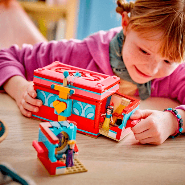 Constructor LEGO Snow White's Jewelry Box Multicolor Numărul de piese 358, 6+ photo 7