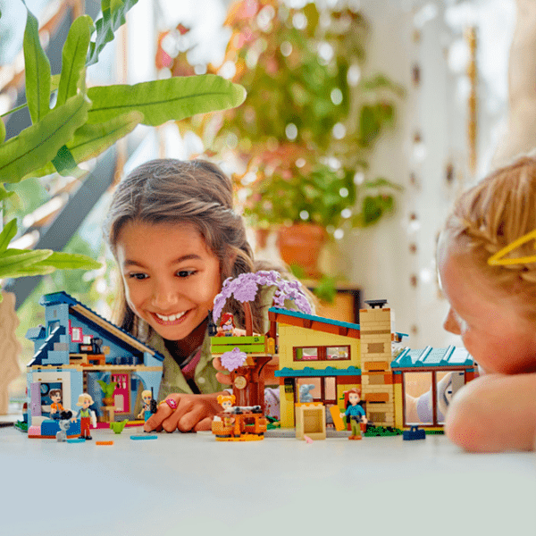 Constructor LEGO Olly and Paisley's Family Houses Multicolor Numărul de piese 1126, 7+ photo 12