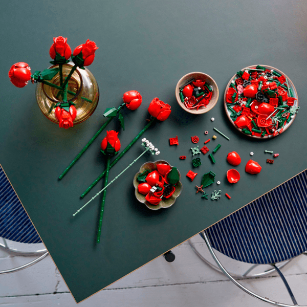 Constructor LEGO Bouquet of Roses Red Numărul de piese 822, 18+ photo 8