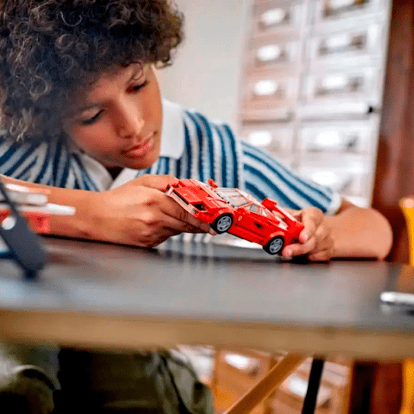Конструктор LEGO Ferrari F40 Красный Количество деталей 318, 9+ photo 10