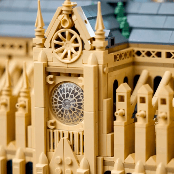 Конструктор LEGO Notre-Dame Коричневый Количество деталей 4383, 18+ photo 9