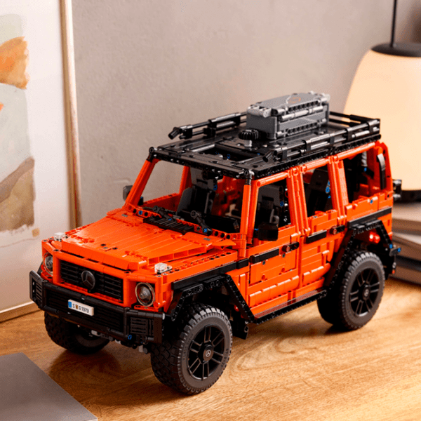 Конструктор LEGO Mercedes-Benz G 500 Оранжевый Количество деталей 2891, 18+ photo 6