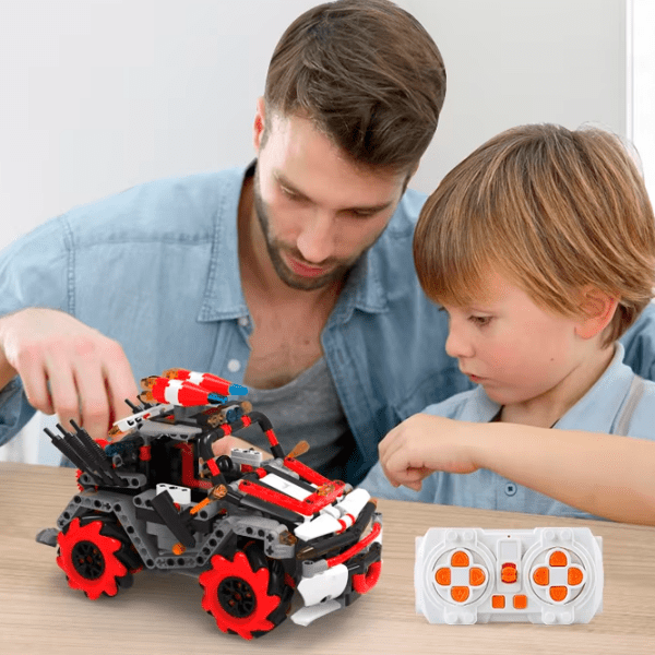 Constructor cu telecomandă KeeYee Red Men Red Numărul de piese 546, 8+ photo 3