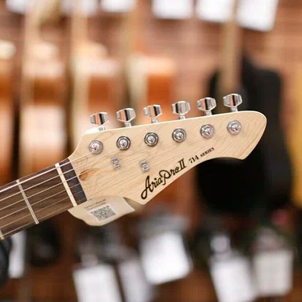 Chitară electrică ARIA Pro II 714-STD
Sunburst , 4/4 photo 10