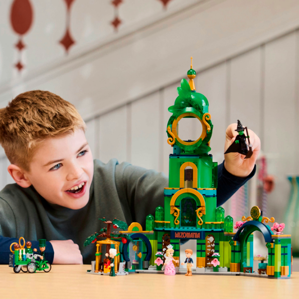 Constructor LEGO Welcome to Emerald City Green Numărul de piese 945, 9+ photo 3