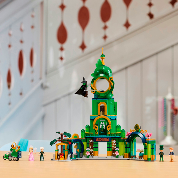 Constructor LEGO Welcome to Emerald City Green Numărul de piese 945, 9+ photo 4