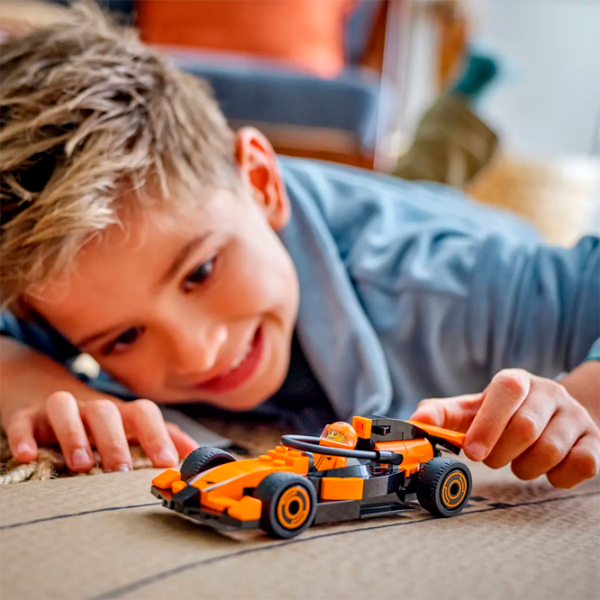 Конструктор LEGO F1 Driver With Mclaren Race Car Разноцветный Количество деталей 86, 6+ photo 5