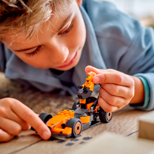 Конструктор LEGO F1 Driver With Mclaren Race Car Разноцветный Количество деталей 86, 6+ photo 7