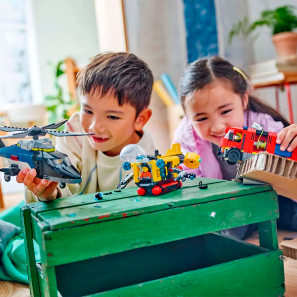 Constructor LEGO Fire Truck and Submarine Multicolor Numărul de piese 874, 7+ photo 7