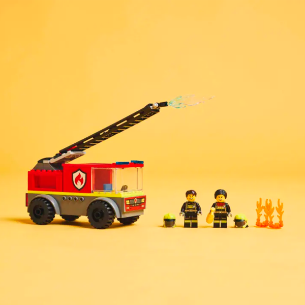 Constructor LEGO Fire Engine with Ladder Multicolor Numărul de piese 82, 4+ photo 6