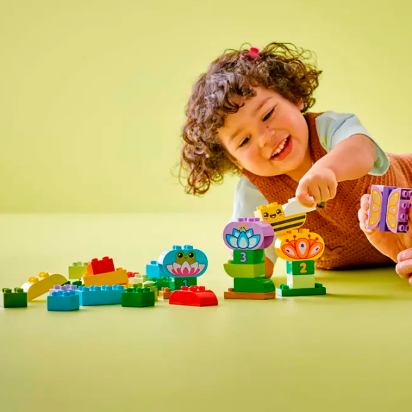 Constructor LEGO Ariel and Flounder's Café Stand Multicolor Numărul de piese 45, 2+ photo 5