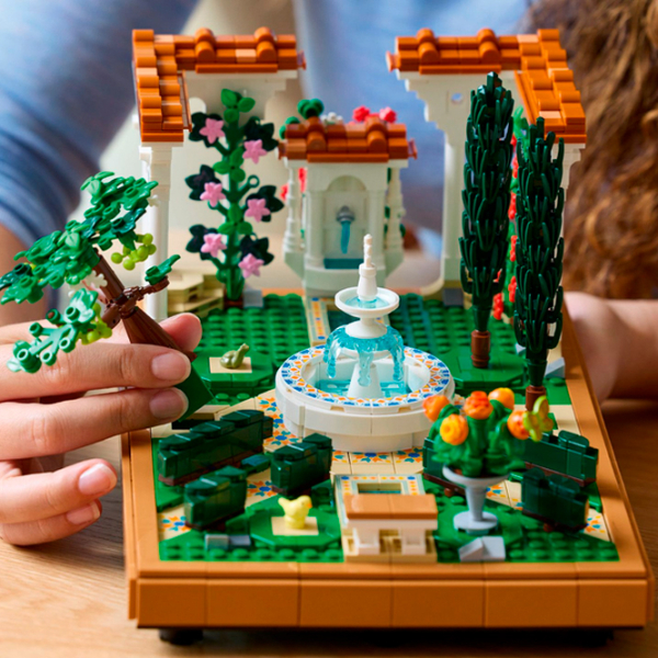 Constructor LEGO Fountain Garden Multicolor Numărul de piese 1302, 18+ photo 4