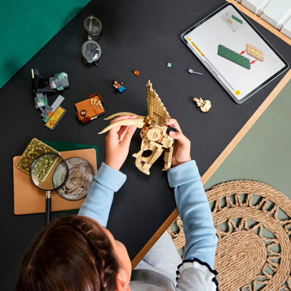 Constructor LEGO Dinosaur Fossils: Triceratops Skull Multicolor Numărul de piese 468, 9+ photo 6