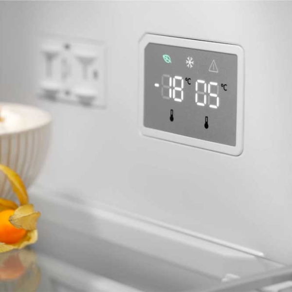Frigider Electrolux LNT7ME32M2 Black 229l / No Frost, 101l / No Frost, E photo 4