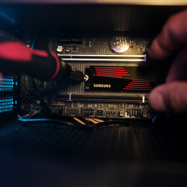 SSD Samsung 990 PRO w/ Heatsink M.2 NVMe 1 ТБ Скорость чтения: 7450 Мб/с,Скорость записи: 6900 Мб/с photo 5