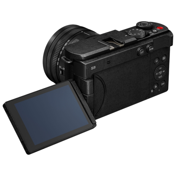 Cameră foto Panasonic DC-S9NE-K + Lumix S 18-40 mm f/4.5-6.3 Black CMOS, 25.2 MP, f/3.5 - f/6.3 photo 6