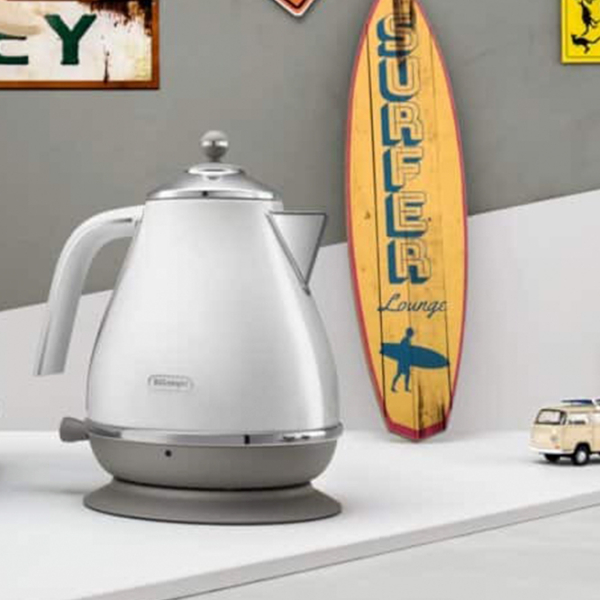 Ceainic electric DeLonghi KBOC 2001 W White 2000 W, 1.7l, Material interior: Inox photo 6