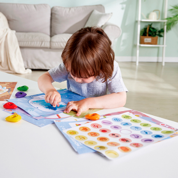 Креативный набор Hape Love Play. Learn Crayon Colouring E2004 Оранжевый Для детей, 3+ photo 9