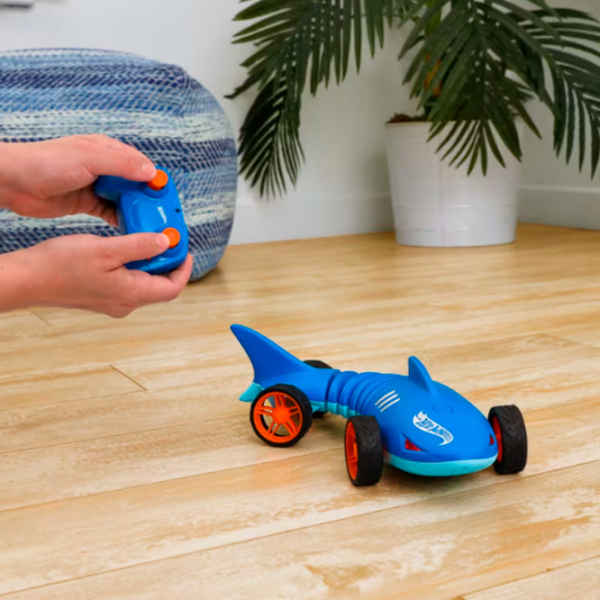 Машинка Hot Wheels Shark Speeder HXJ83
Черный
Синий  photo 8
