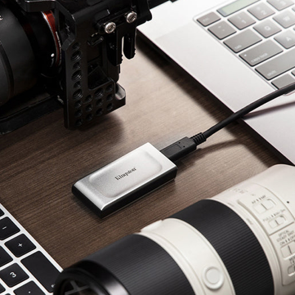 Unități de stocare externe SSD Kingston XS2000 BoC 2 TB Silver  photo 5