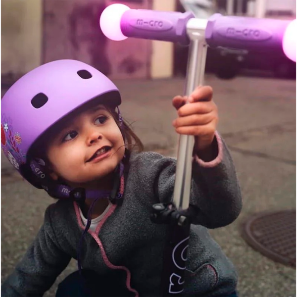 Trotinetă pentru copii cu trei roți Micro Mini Deluxe Magic LED (MMD129) Purple 2 ani, 50 kg, Din PU photo 4