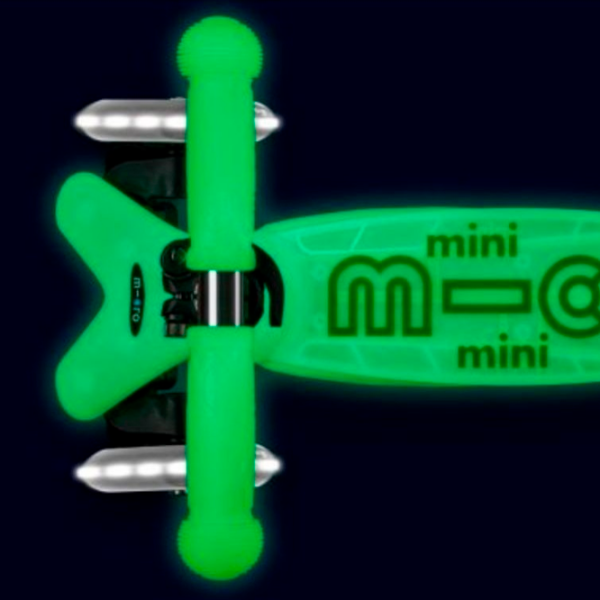 Детский трёхколёсный самокат Micro Mini Deluxe Glow LED (MMD216) Ледяной лайм 2 года, 50 кг, Полиуретановые photo 3