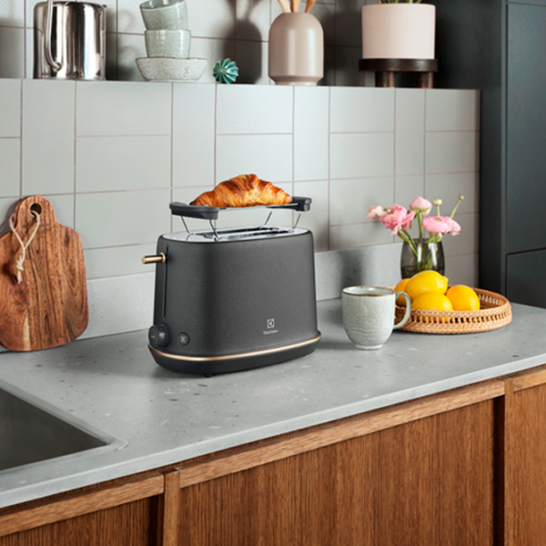Toster Electrolux E7T1-6BP Black 980 W, Numărul de grade de prăjire: 7 photo 5