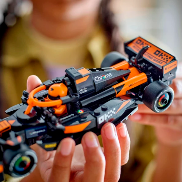 Constructor LEGO McLaren F1 Team MCL38 Black Numărul de piese 269, 10+ photo 7