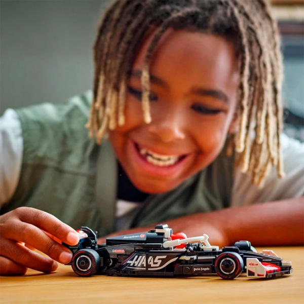 Constructor LEGO MoneyGram Haas F1 Team VF-24 Black Numărul de piese 242, 10+ photo 8