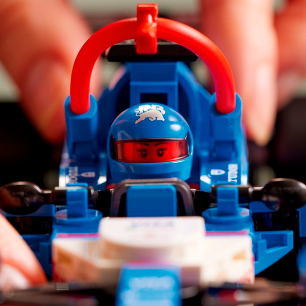 Constructor LEGO Visa Cash App RB VCARB 01 F1 Blue Numărul de piese 248, 18+ photo 8
