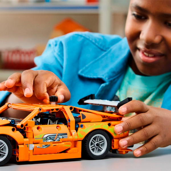Constructor LEGO Fast & Furious Toyota Supra MK4 Orange Numărul de piese 810, 9+ photo 7