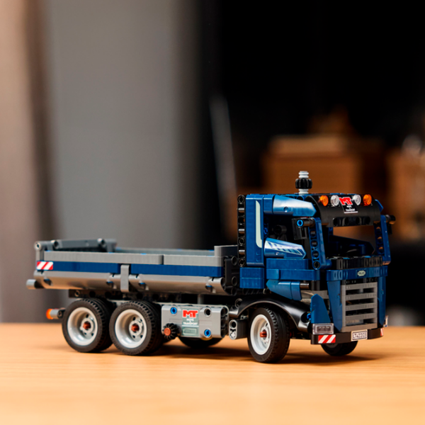 Constructor LEGO Tipping Dump Truck Blue Numărul de piese 462, 9+ photo 3