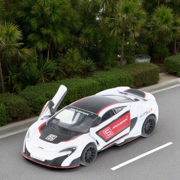 Машинка Kinsmart Mclaren 675LT KT5392F
Red
Белый  photo 4