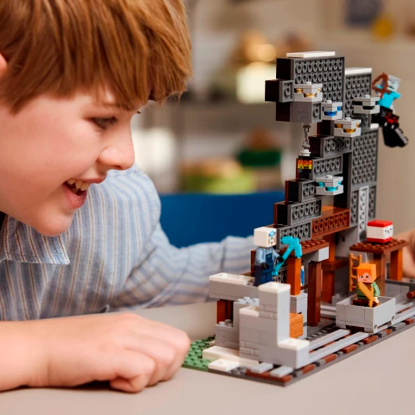 Constructor LEGO The Pickaxe Mine Gray Numărul de piese 530, 8+ photo 5