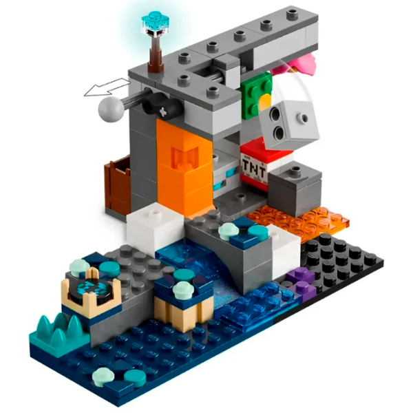 Constructor LEGO The Warden Encounter Multicolor Numărul de piese 238, 7+ photo 4