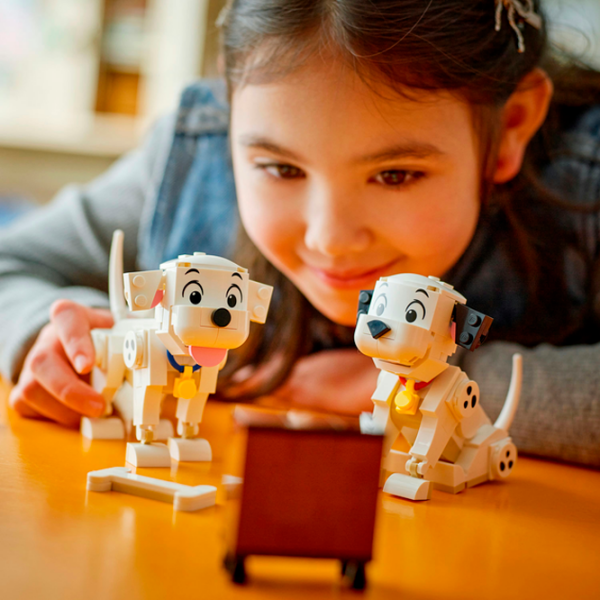 Constructor LEGO Lacky & Penny 101 Dalmatians Puppies White Numărul de piese 268, 6+ photo 4