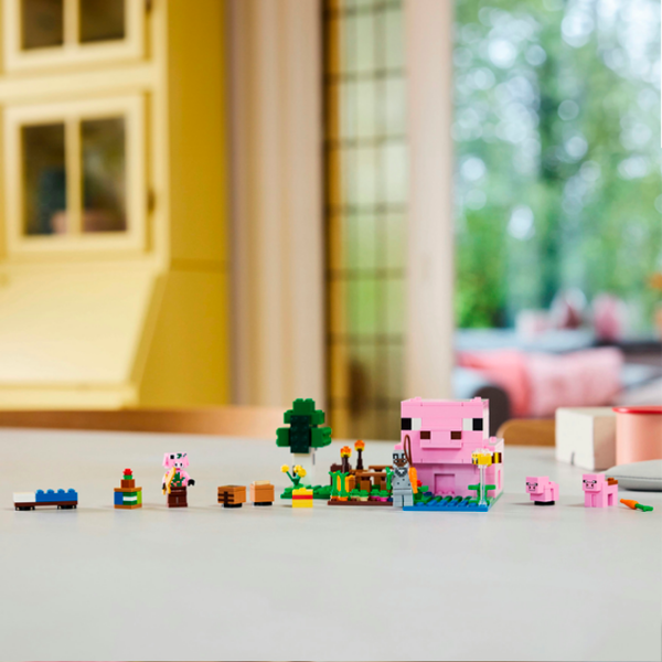 Constructor LEGO The Baby Pig House Pink Numărul de piese 238, 7+ photo 3