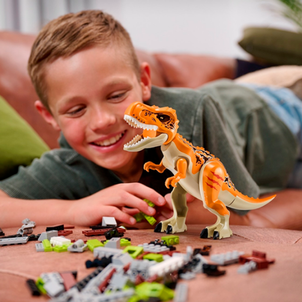 Constructor Zuru T-Rex Attack Multicolor Numărul de piese 310, 6+ photo 5