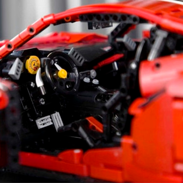 Constructor CaDa Italian super car Red Numărul de piese 3246, 14+ photo 6