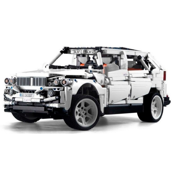 Constructor CaDa BMW G5 SUV 4WD White Numărul de piese 2208, 8+ photo 2