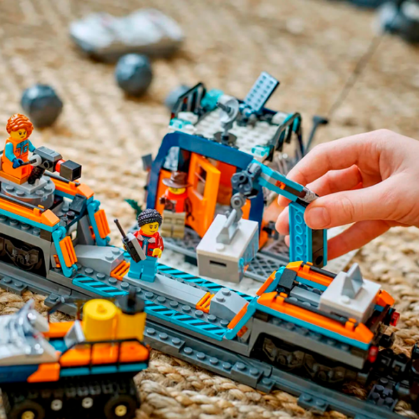 Конструктор LEGO Explorer's Arctic Polar Express Train Синий Количество деталей 1517, 7+ photo 7