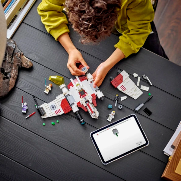 Constructor LEGO V-19 Torrent Starfighter White Numărul de piese 567, 9+ photo 7