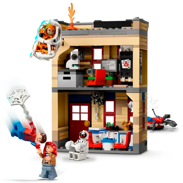Constructor LEGO Peter Parker's Apartment Beige Numărul de piese 394, 8+ photo 3