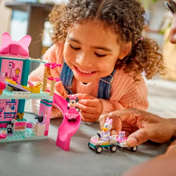 Constructor LEGO Minnie's Pet Hotel Pink Numărul de piese 161, 4+ photo 5