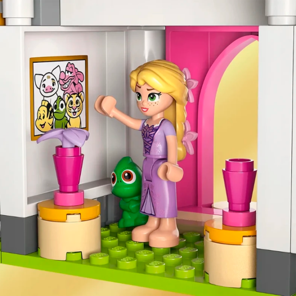 Constructor LEGO Princess Castle & Royal Pets Pink Numărul de piese 787, 6+ photo 7
