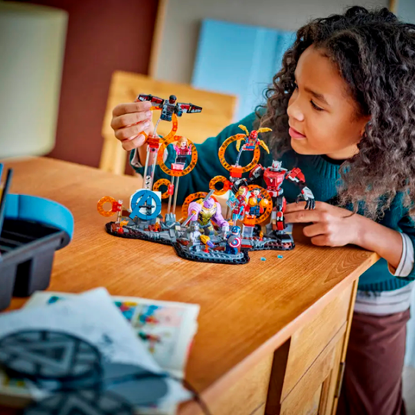 Constructor LEGO Avengers: Endgame Final Battle Red Numărul de piese 621, 10+ photo 7
