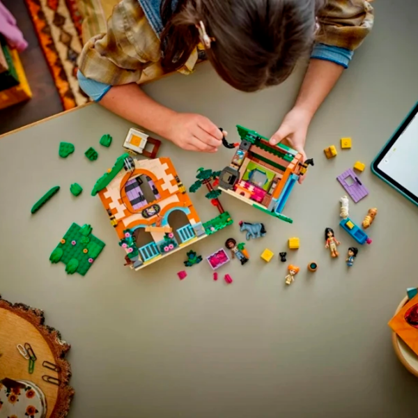 Constructor LEGO Pony Ranch & Stable Brown Numărul de piese 727, 7+ photo 4